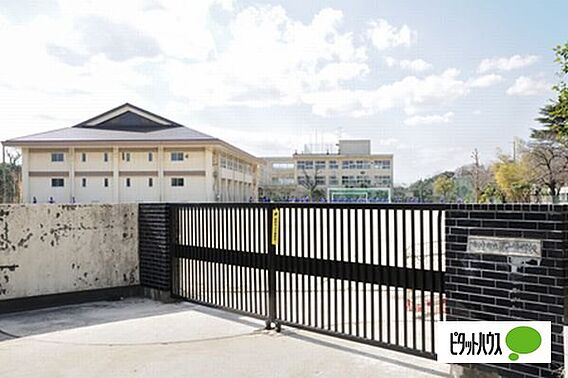 中学校「市川市...