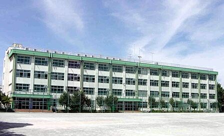 中学校「江戸川区立南葛西中学校まで890m」