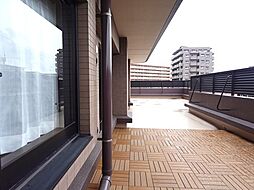 角住戸×大型ルーフバルコニー