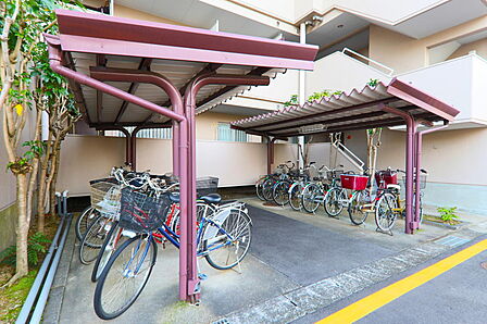 屋根付きの駐輪場