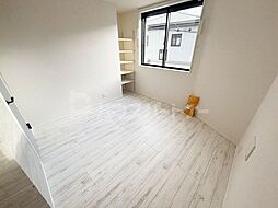 ユニヴェール西新井 102 1階1Kのリビング/ダイニング