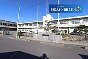石巻市立向陽小学校 徒歩7分。 530m