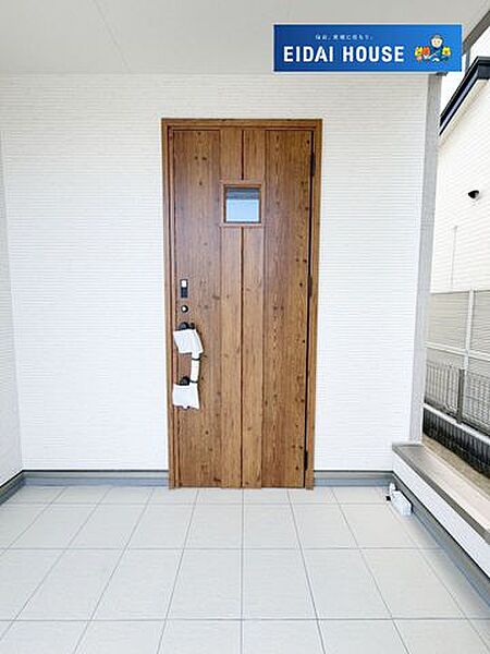 玄関を拡大表示