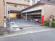 ★駐車場も区画数を多くご用意。空き状況の確認はお気軽にお申し付け下さい。