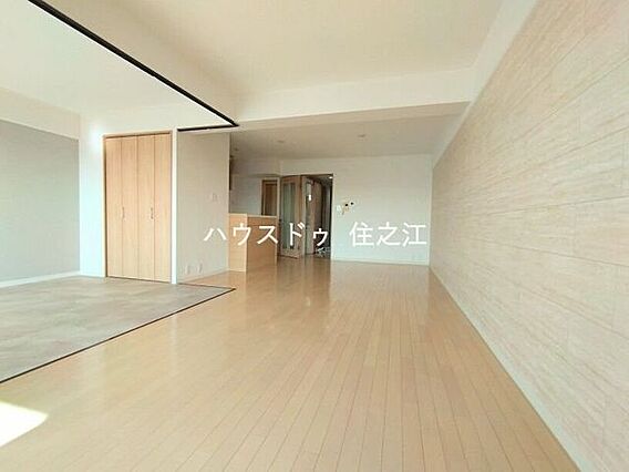 ソファーやダイ...