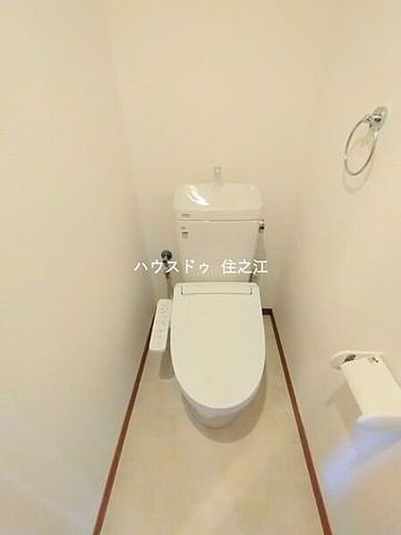 温水洗浄便座付きトイレ