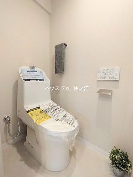 温水洗浄便座付きトイレ