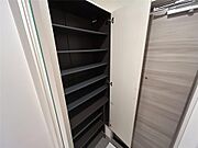 シューズボックス