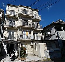 MeW House桃山 101 ｜ 京都府京都市伏見区桃山水野左近東町58-3（賃貸マンション1R・1階・15.60㎡） その1