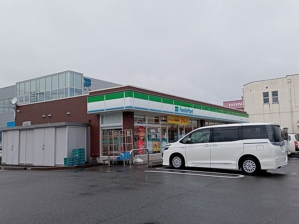 画像22:ファミリーマート甲府下石田店152m