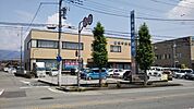 山梨中央銀行貢川支店827ｍ