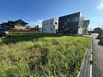 外観：【3号地】閑静な住宅街に位置する整形地です。市街地が近く住みやすい環境です。