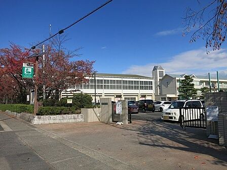 豊田市立挙母小学校 1080m
