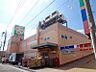 周辺：【スーパー】ライフ川崎桜本店まで373ｍ