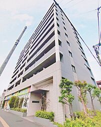 きれいなタイル張りの外観です