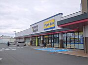 Seriaカルナ駒生店 662m
