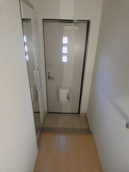 apartment 栃木県宇都宮市陽東３丁目２７－３　ウィスタリア１F