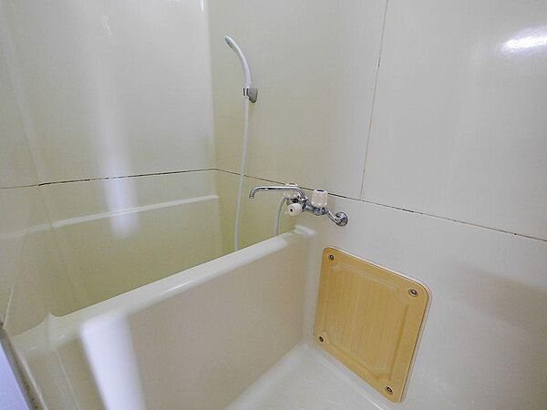 画像6:入浴にもお掃除にも便利なシャワー付き！！