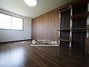 客間としても居室としても落ち着く部屋！