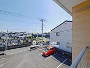 南向きの明るいベランダはお洗濯が乾きやすい♪