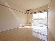 ※内観写真は9号を引用しており、内装が異なる場合がございます。