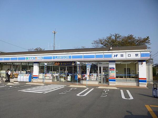 画像23:ローソン長良川鉄道関口駅店まで440ｍ