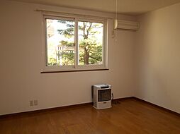 ファースト　ユー 103 1階1Kのリビング/ダイニング