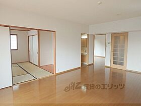 京都府城陽市平川茶屋裏（賃貸マンション2LDK・4階・71.87㎡） その1