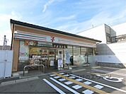 セブンイレブン　京阪鳥羽街道駅前店まで240メートル