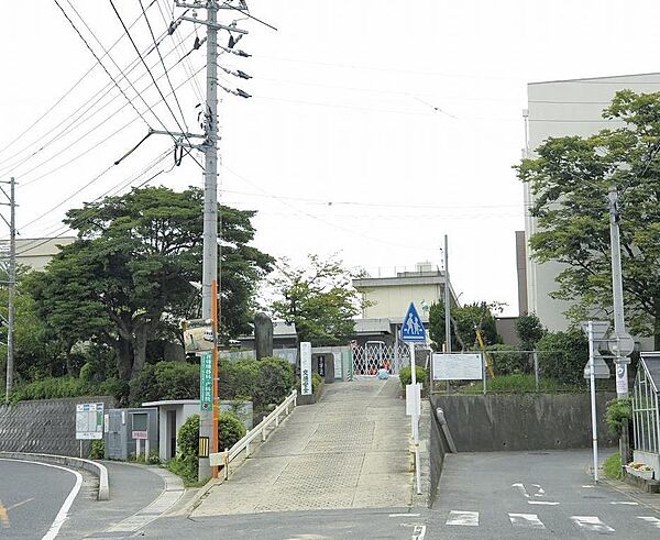 画像24:下関市立川中小学校(1、071m)