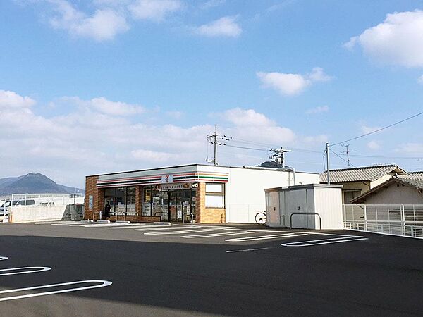画像26:セブンイレブン下関稗田西町店(246m)