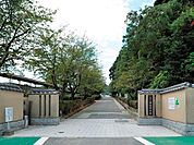 下関市立長府中学校(1、737m)