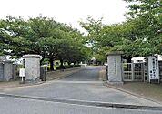 下関市立西山小学校(180m)