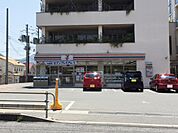 セブンイレブン下関山の田店(451m)