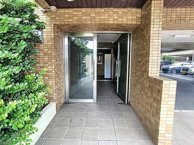 7 / 28