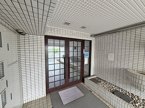 エントランスを拡大表示