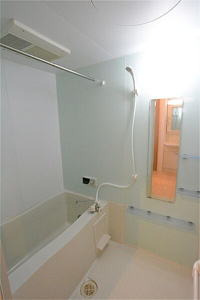 画像4:浴室乾燥機・追い焚き機能付き風呂