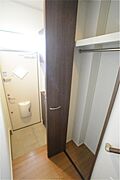コートも掛けれる玄関収納
