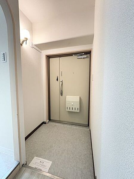 玄関を拡大表示