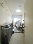 コンパクトな洋室は，暮らしにそっと寄り添う“プラスワンの空間”として活躍します：洋室約5.0帖