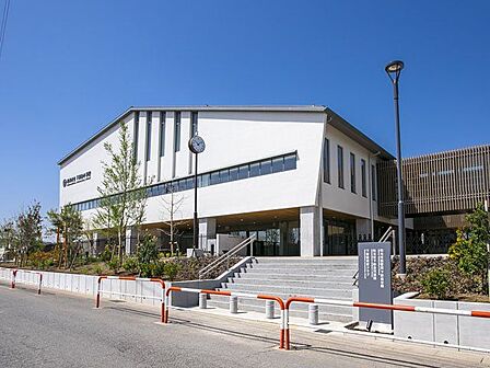 和光市立下新倉小学校 (徒歩9分) 700m