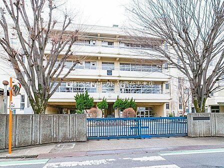 富士見市立みずほ台小学校 (徒歩12分) 900m