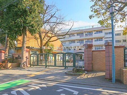 さいたま市立木崎小学校 (徒歩9分) 650m