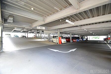 敷地内100％駐車場確保。