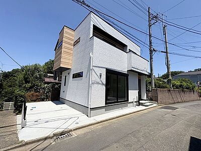 外観:自然の光や風が気持ちの良い南東・南西角地に立地しています。 外観:自然の光や風が気持ちの良い南東・南西角地に立地しています。