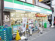 ファミリーマート 725m