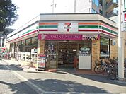 セブンイレブン川崎武蔵中原駅北口店 104m