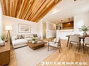 【現地写真】建築中の今しか見ることが出来ない姿をお楽しみくださいませ。※家具はCGによるイメージになります