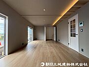 【リビング】ここに住むからこそ意味がある。そんな特別感に浸りながら、毎日を愉しんでいただきたいです。