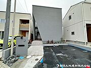 【外観写真】住む人を映し出す洗練された佇まいは、いつまでも輝き続けながらいつしか街の風景に溶け込んでいきます。